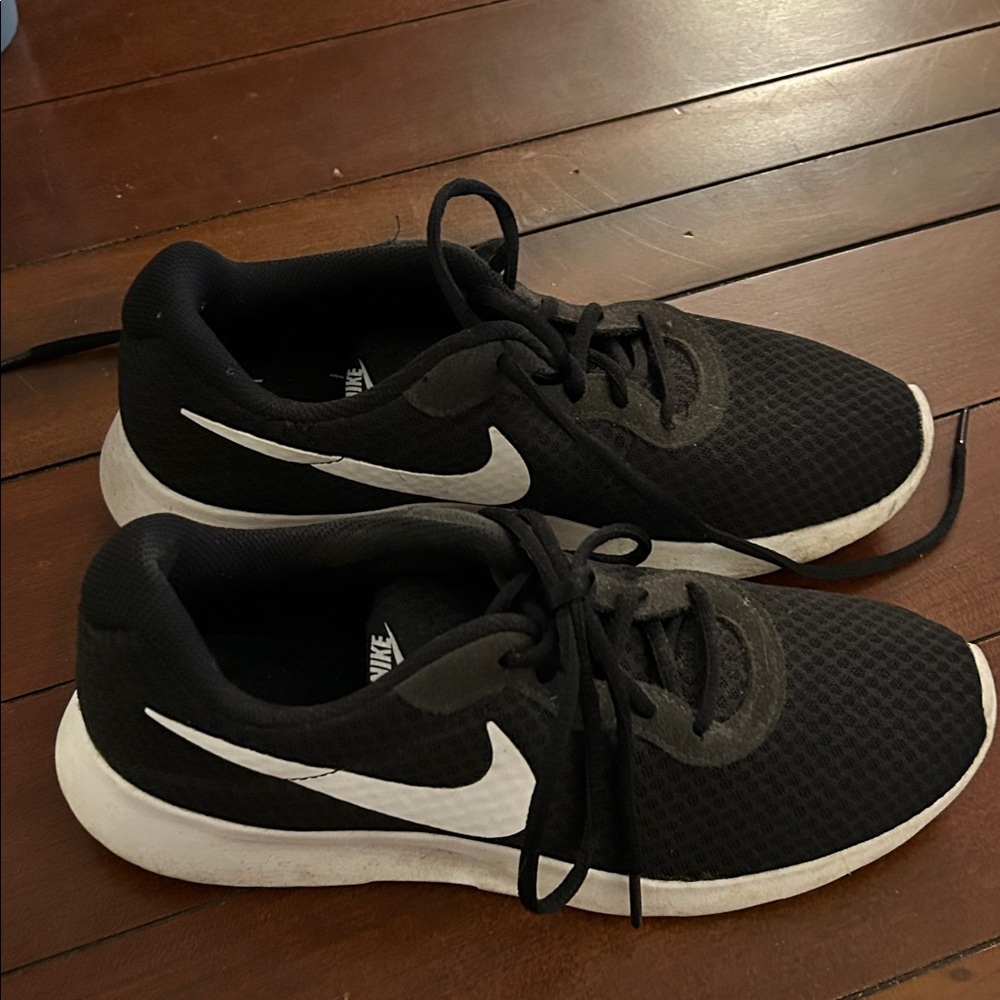 Nike Black and White Sneakers